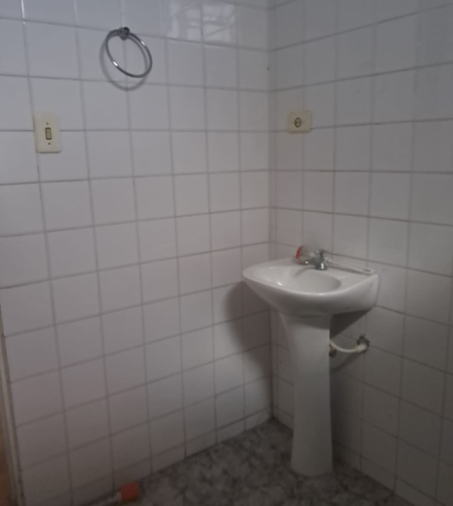 C3821 15.jpeg